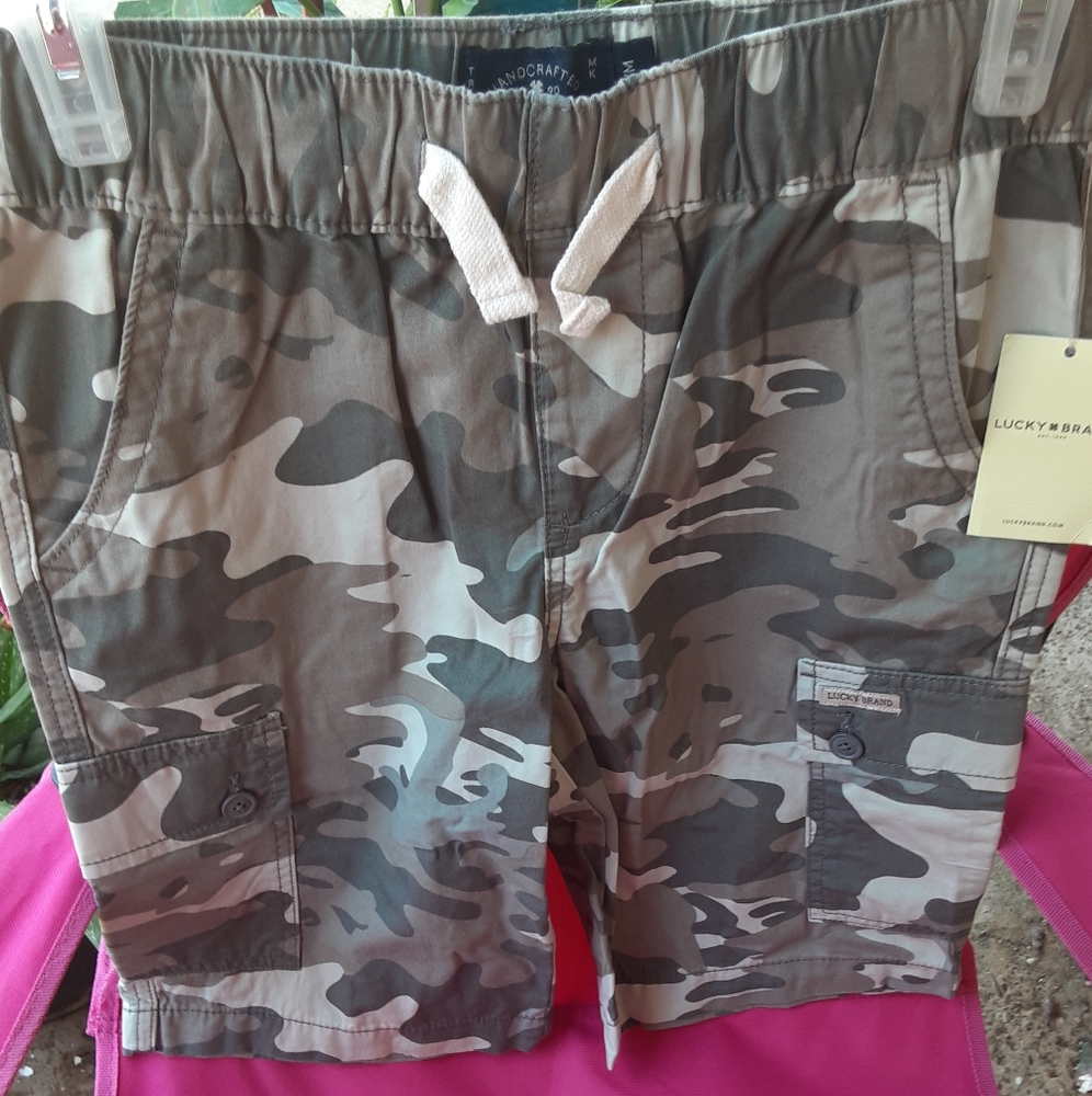 Lucky brand camo short boys size m